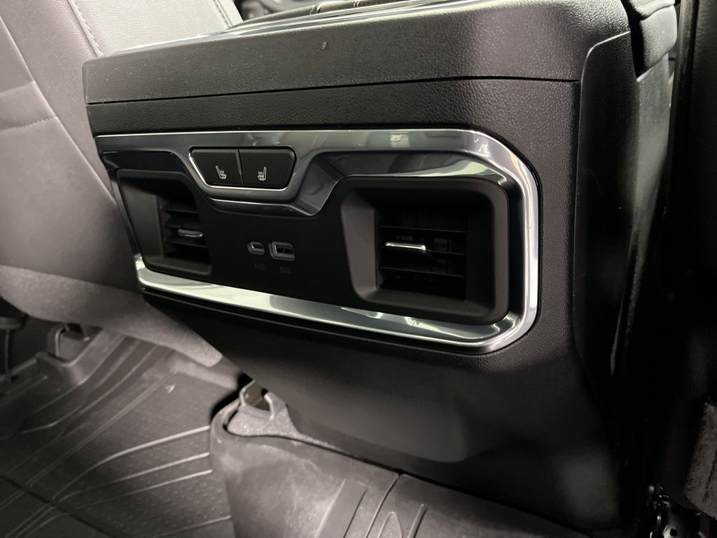 Thumbnail: 2026 Chevrolet Silverado 2500 - 19
