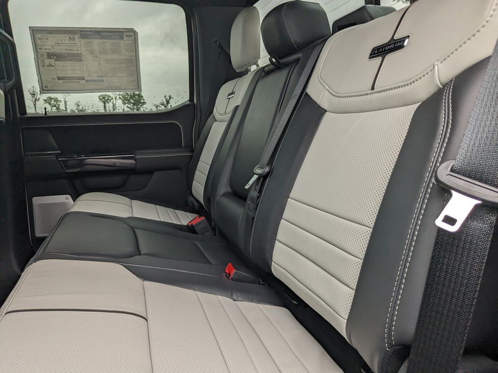 2025 Ford F-150 Lightning Platinum