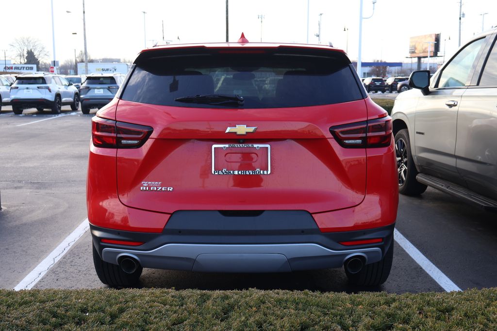 Thumbnail: 2023 Chevrolet Blazer - 9