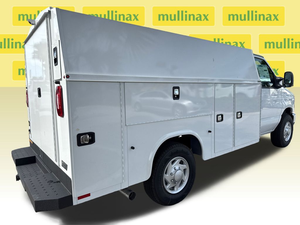 New 2026 White Ford Base image 14