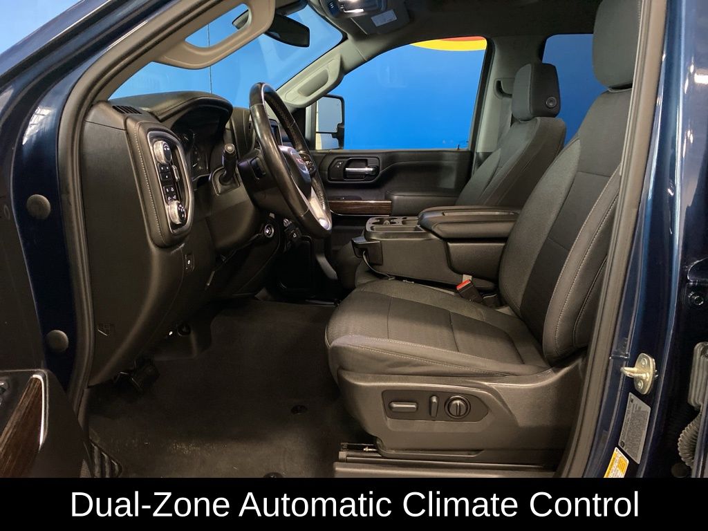 Used 2022 Blue GMC SLE image 10