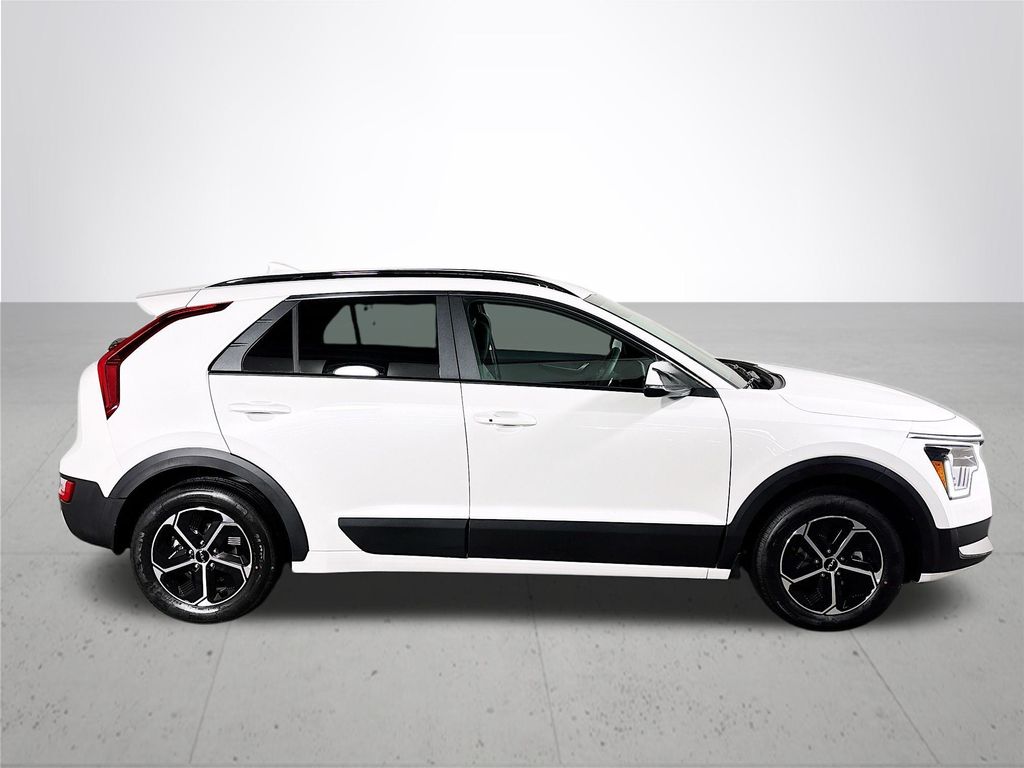 2025 Kia Niro EX photo 4