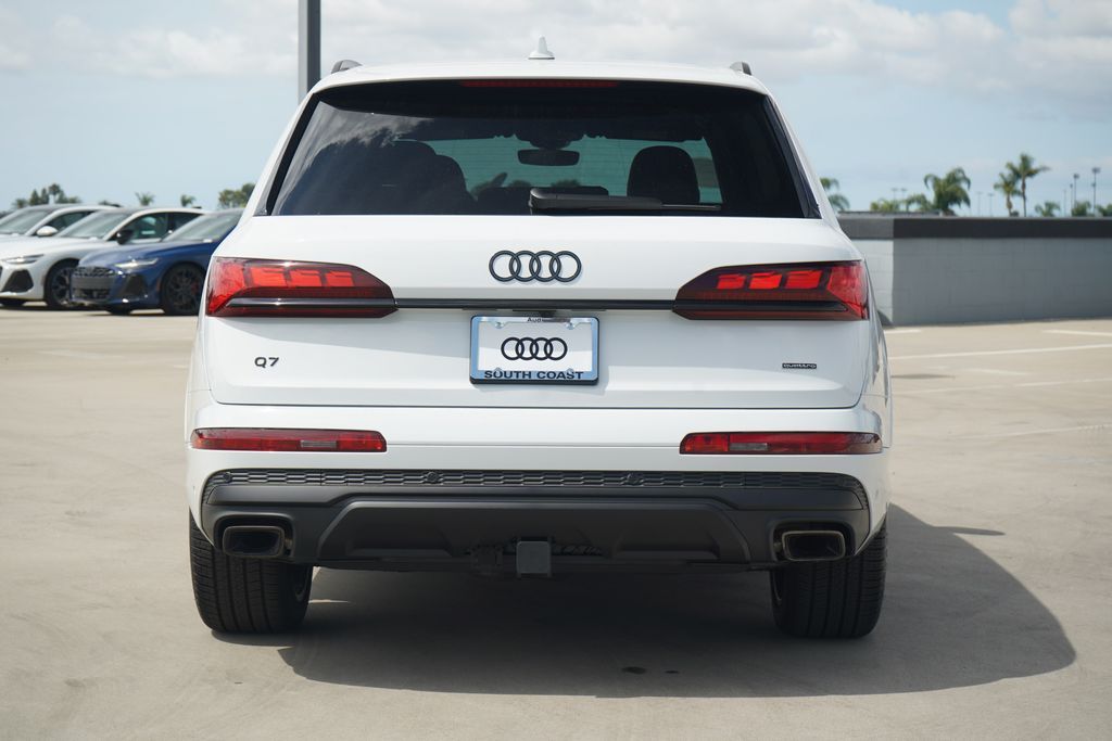 Thumbnail: 2026 Audi Q7 - 4