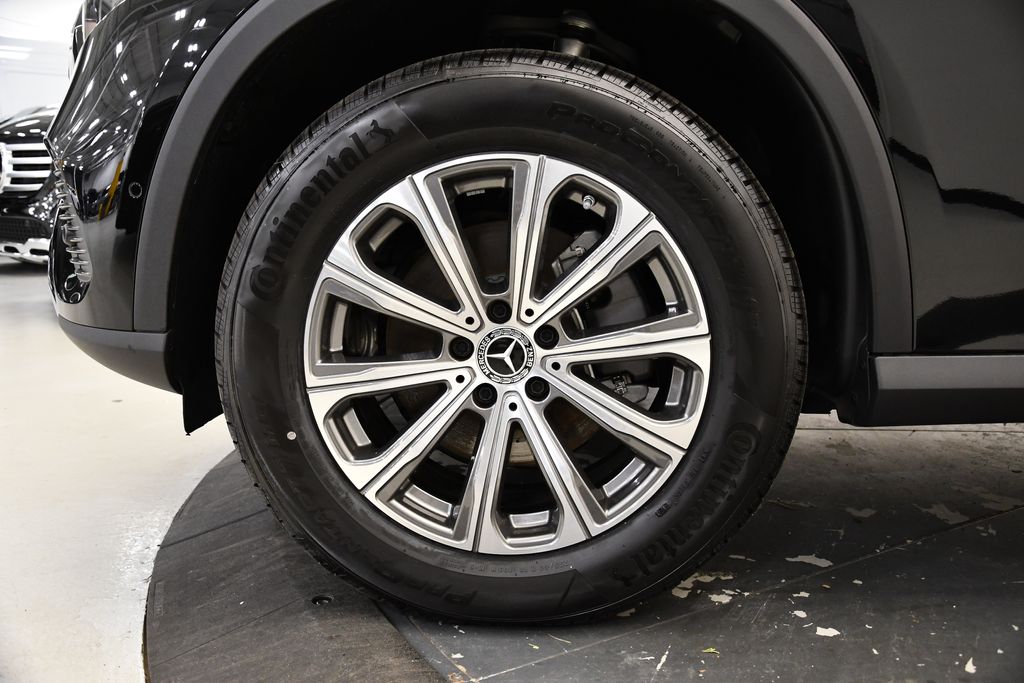 Thumbnail: 2025 Mercedes-Benz GLC - 13