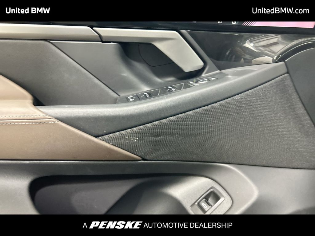 Thumbnail: 2024 BMW 5 Series - 11