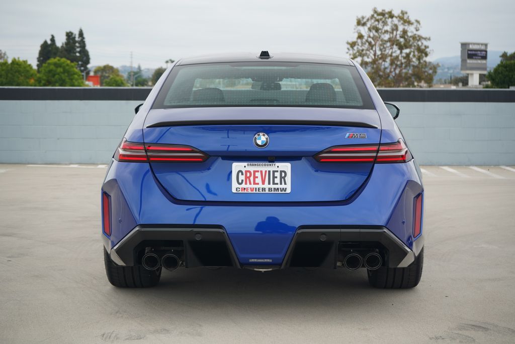 Thumbnail: 2026 BMW M5 - 6