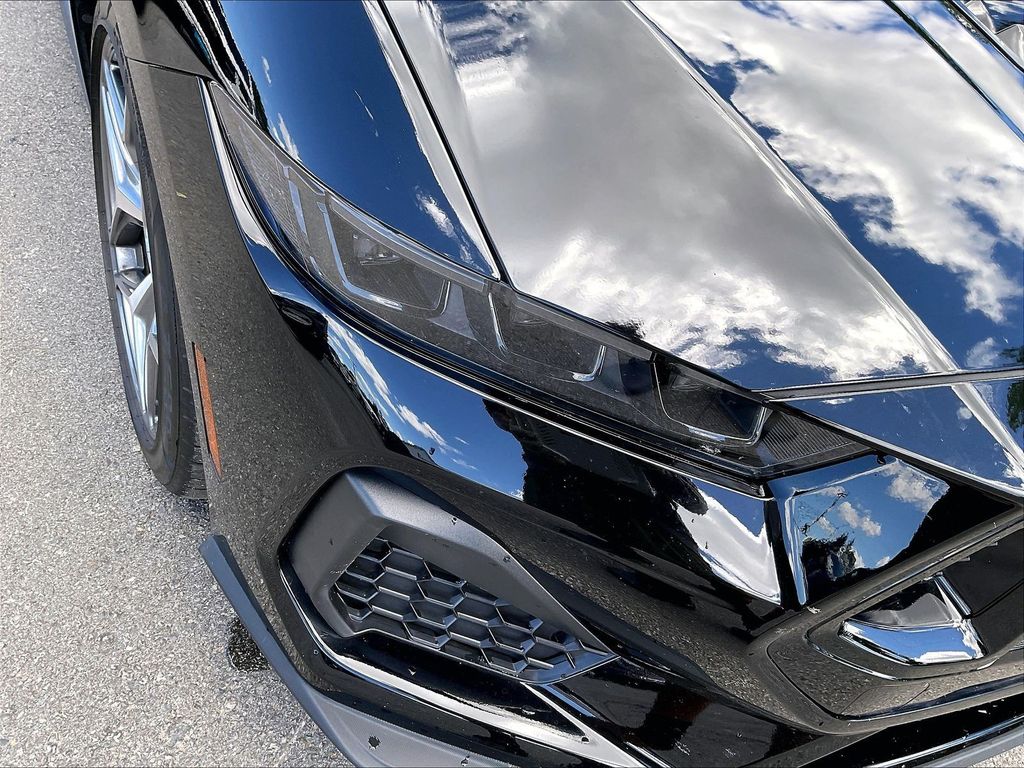 2025 Ford Mustang — photo 31