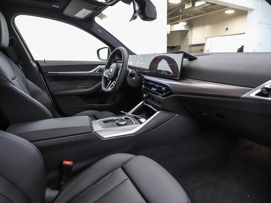 2025 BMW i4 xDrive40 26
