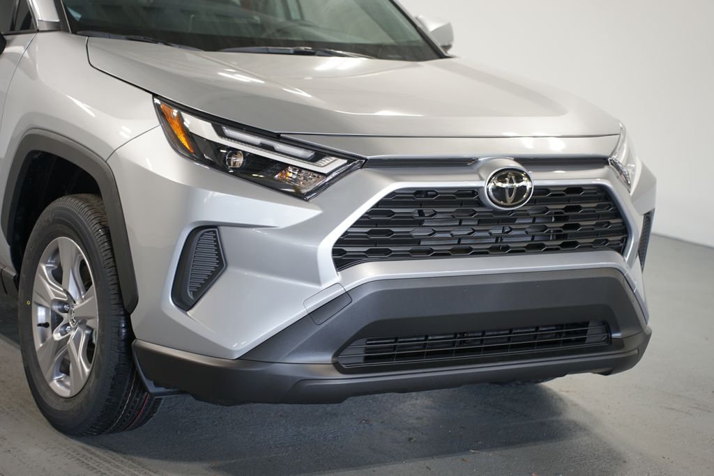 Thumbnail: 2025 Toyota RAV4 - 4