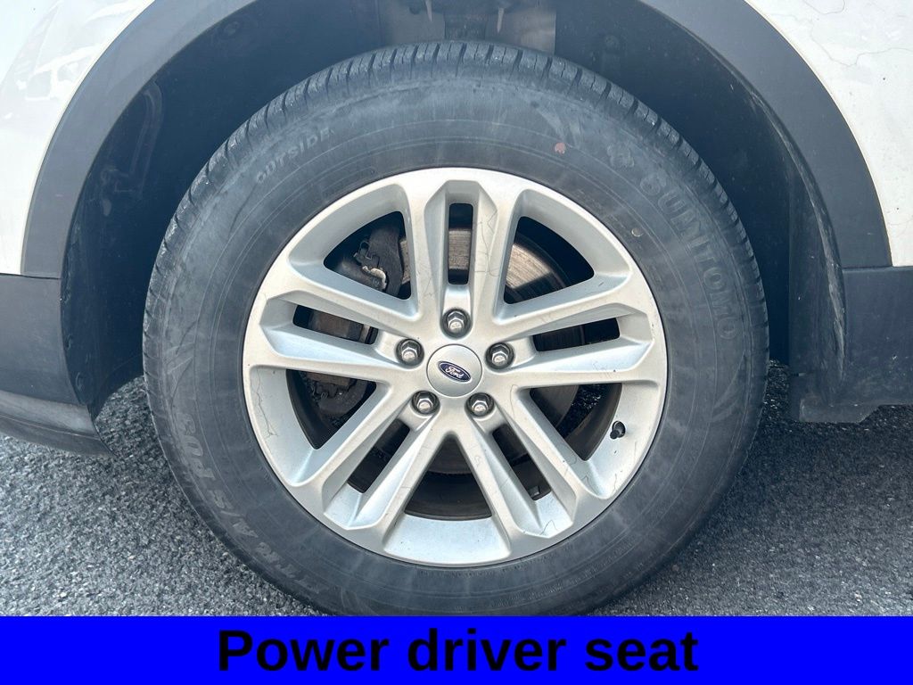 Used 2017 White Ford Base image 9