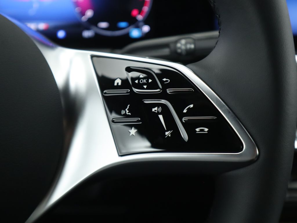 Thumbnail: 2025 Mercedes-Benz GLA - 13