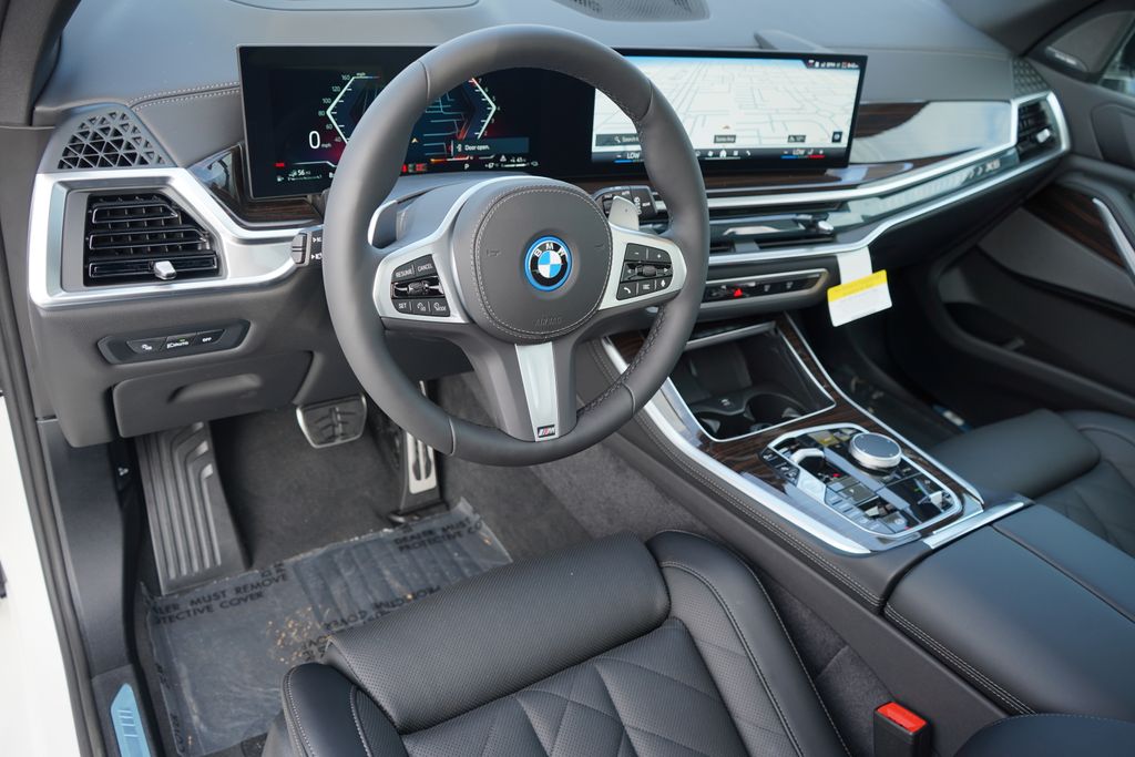 Thumbnail: 2026 BMW X5 - 13