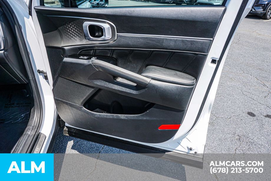 Used 2022 White Kia SX image 54