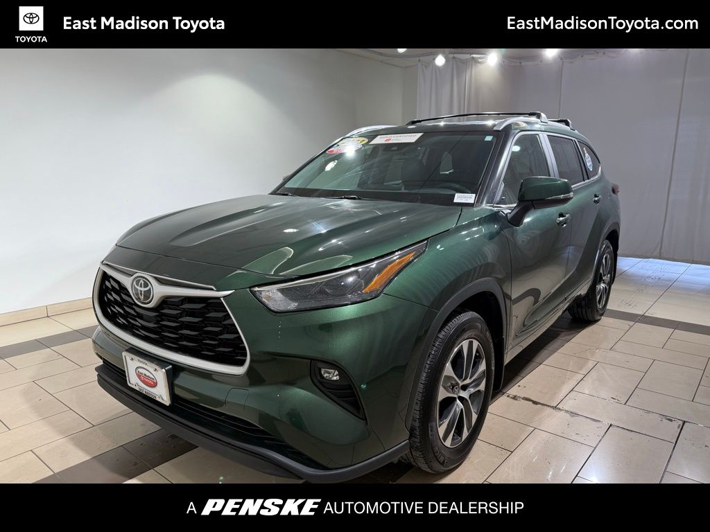 2023 Toyota Highlander XLE -
                Madison, WI