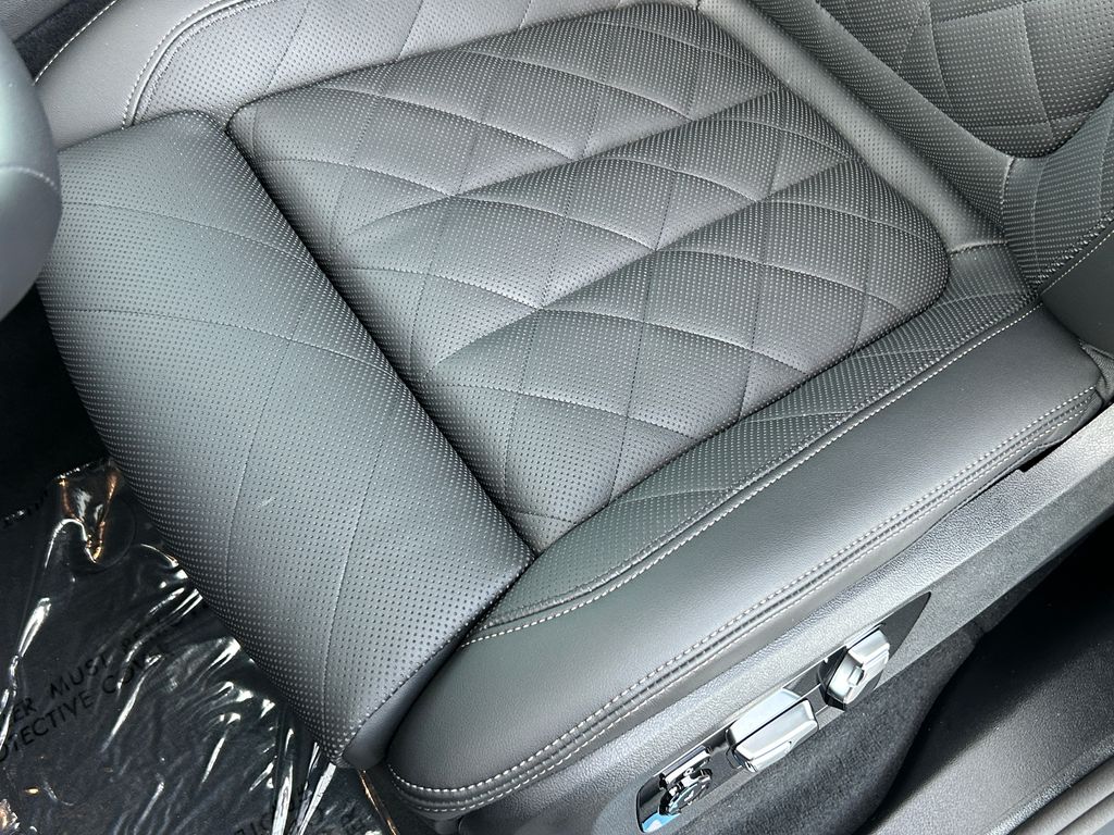 Thumbnail: 2026 BMW X5 - 15