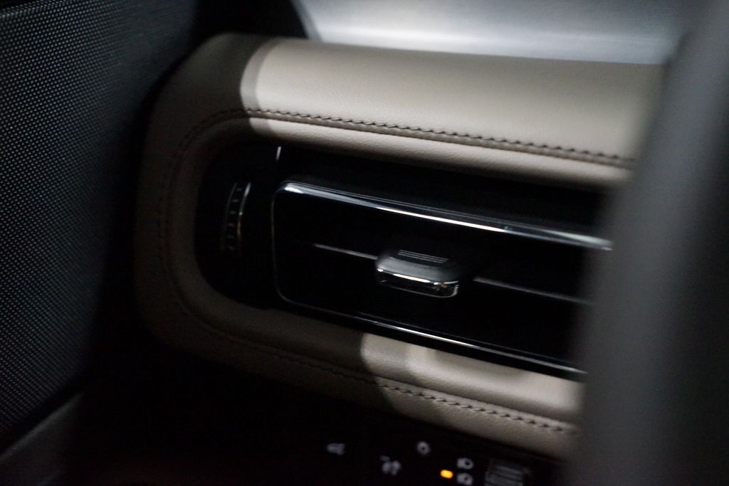 Thumbnail: 2023 Lincoln Aviator - 24