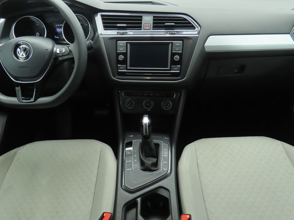 Thumbnail: 2021 Volkswagen Tiguan - 13