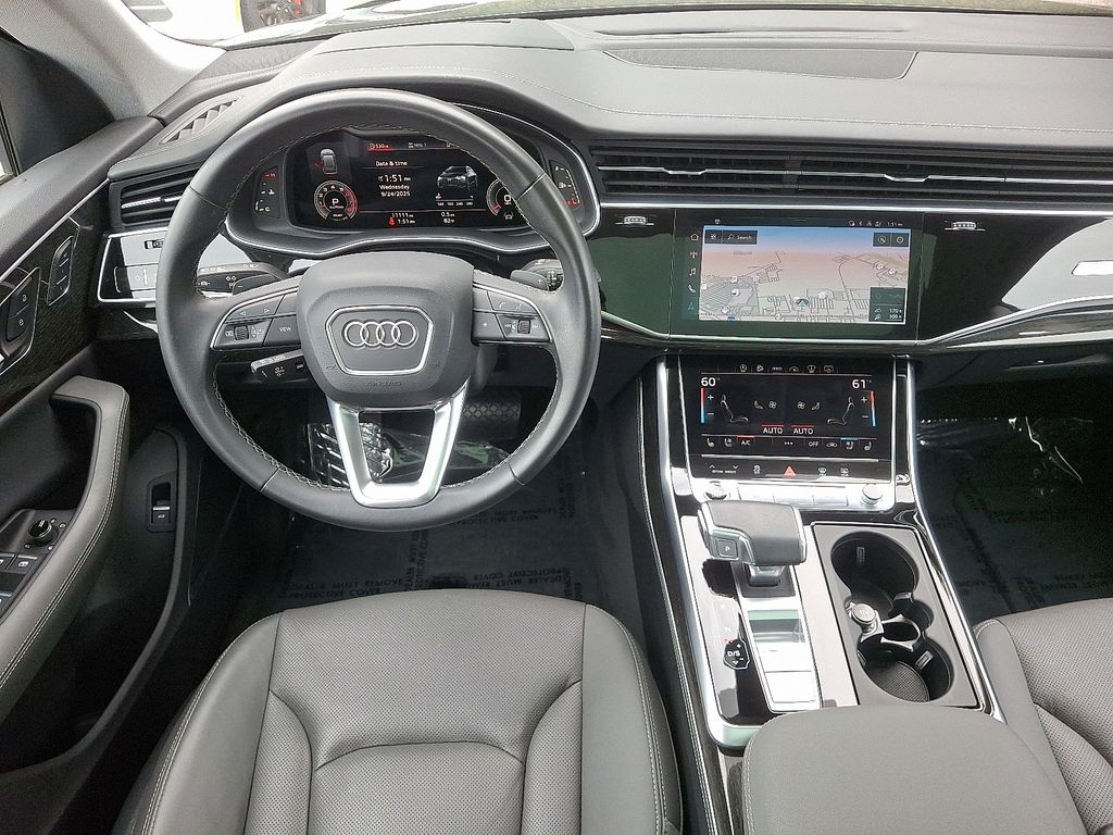 Thumbnail: 2022 Audi Q8 - 12