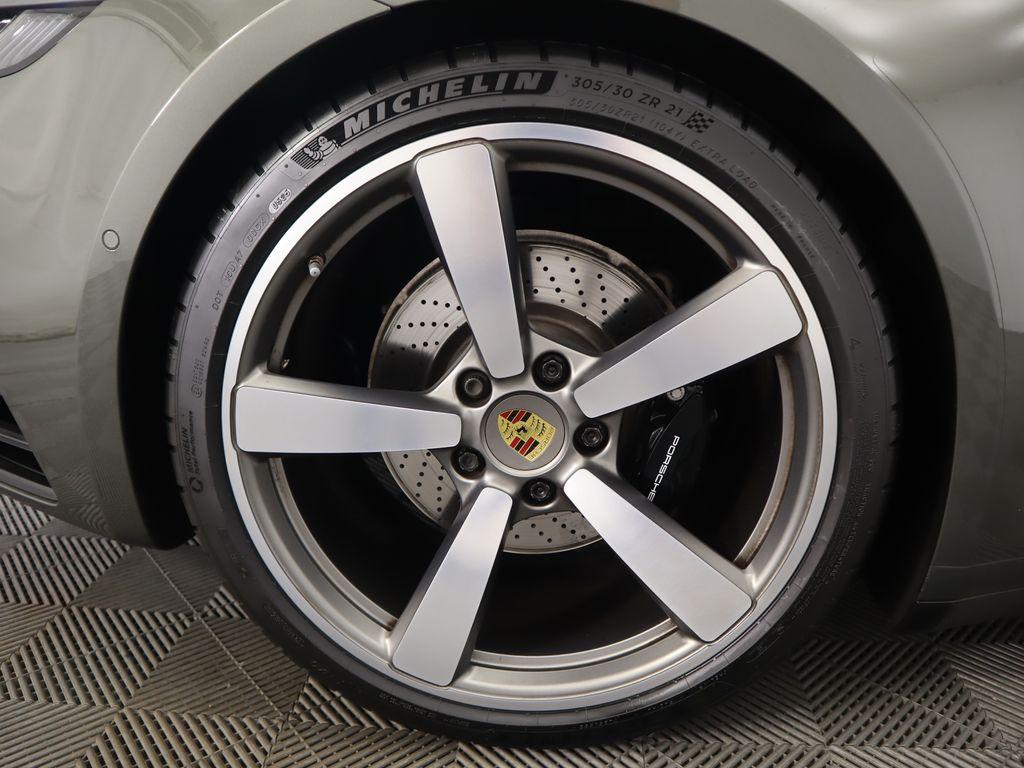 2022 Porsche 911 Carrera 4S 31
