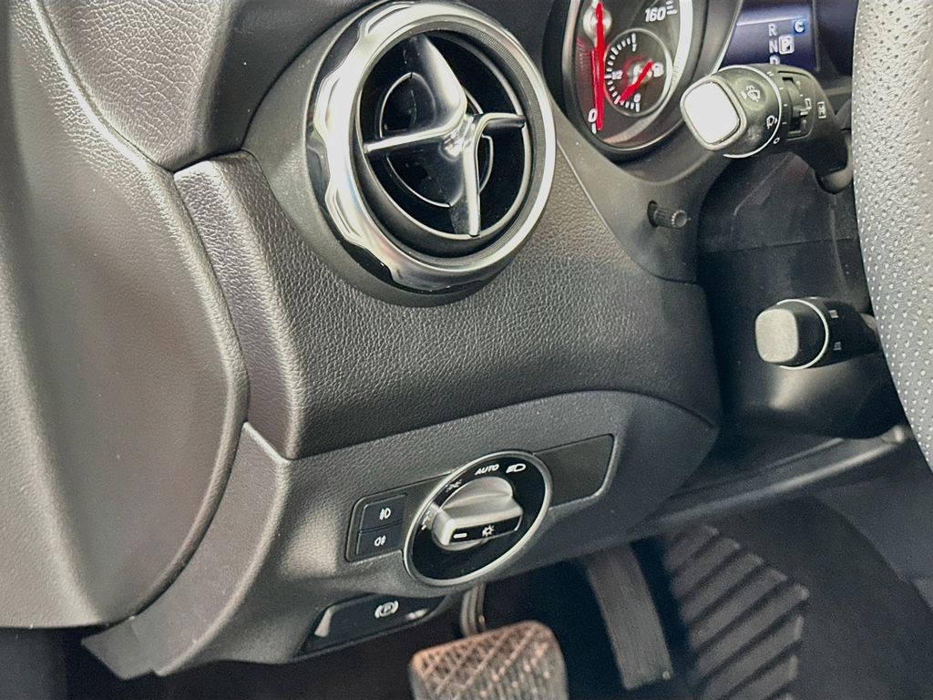 Thumbnail: 2019 Mercedes-Benz GLA - 10