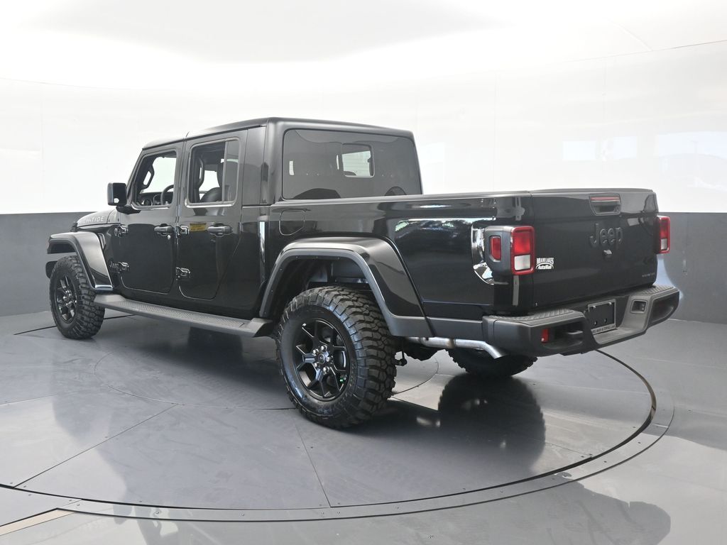 Used 2025 Black Clearcoat Jeep High Tide image 4