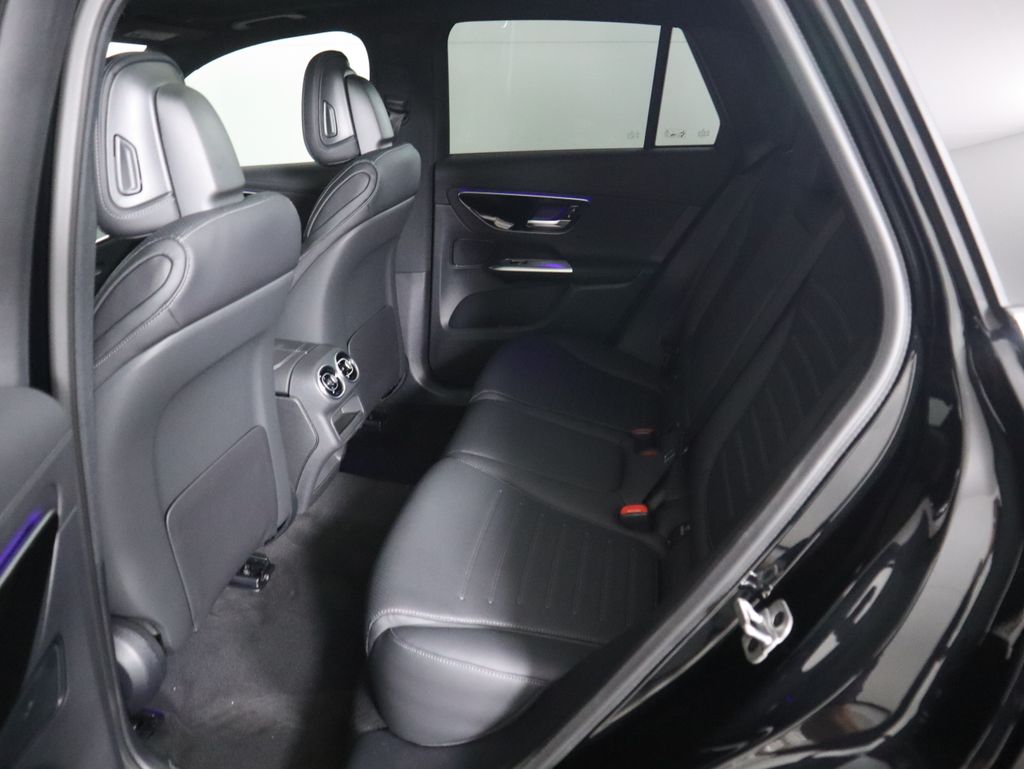 Thumbnail: 2026 Mercedes-Benz GLC - 22