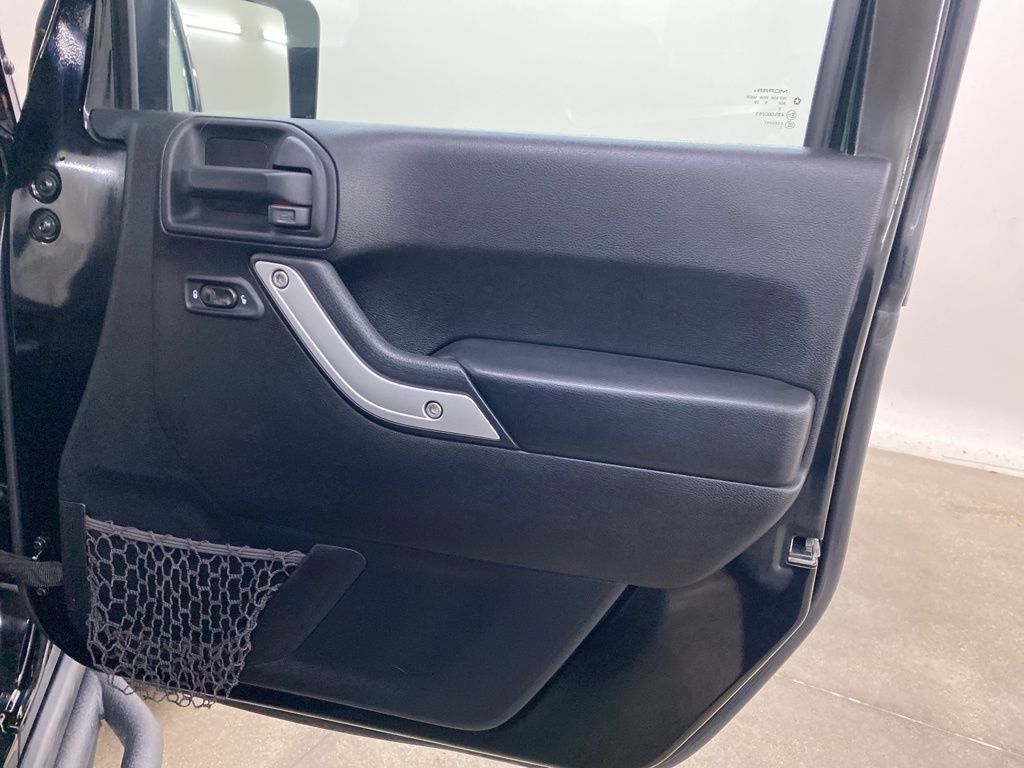 2016 Jeep Wrangler Rubicon photo