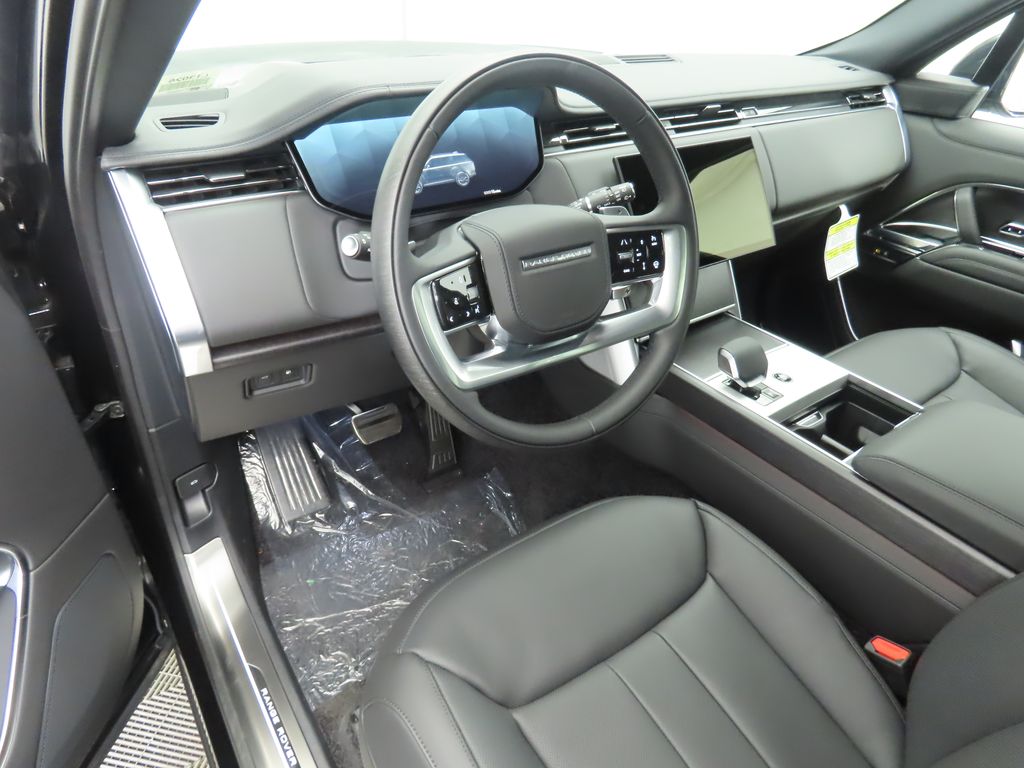 Thumbnail: 2026 Land Rover Range Rover - 9