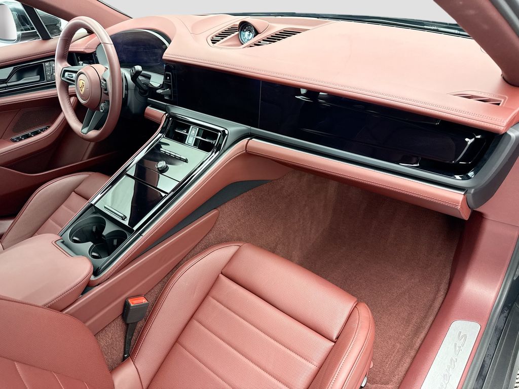 Thumbnail: 2026 Porsche Panamera - 20