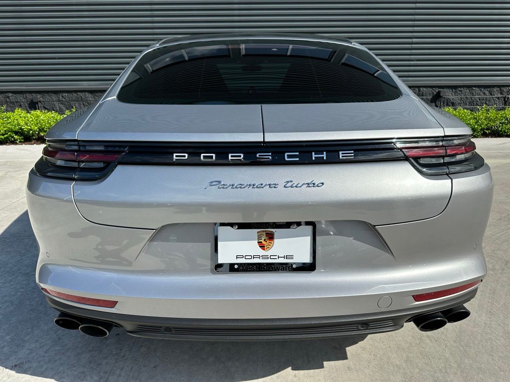 2017 Porsche Panamera Turbo 11