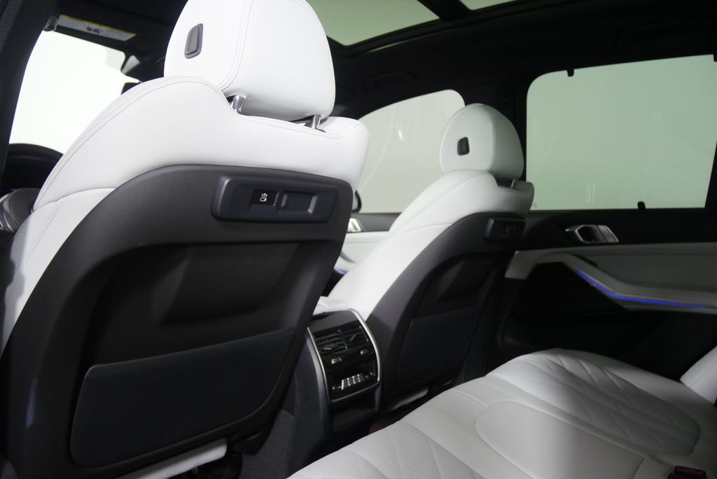 Thumbnail: 2023 BMW X5 - 14