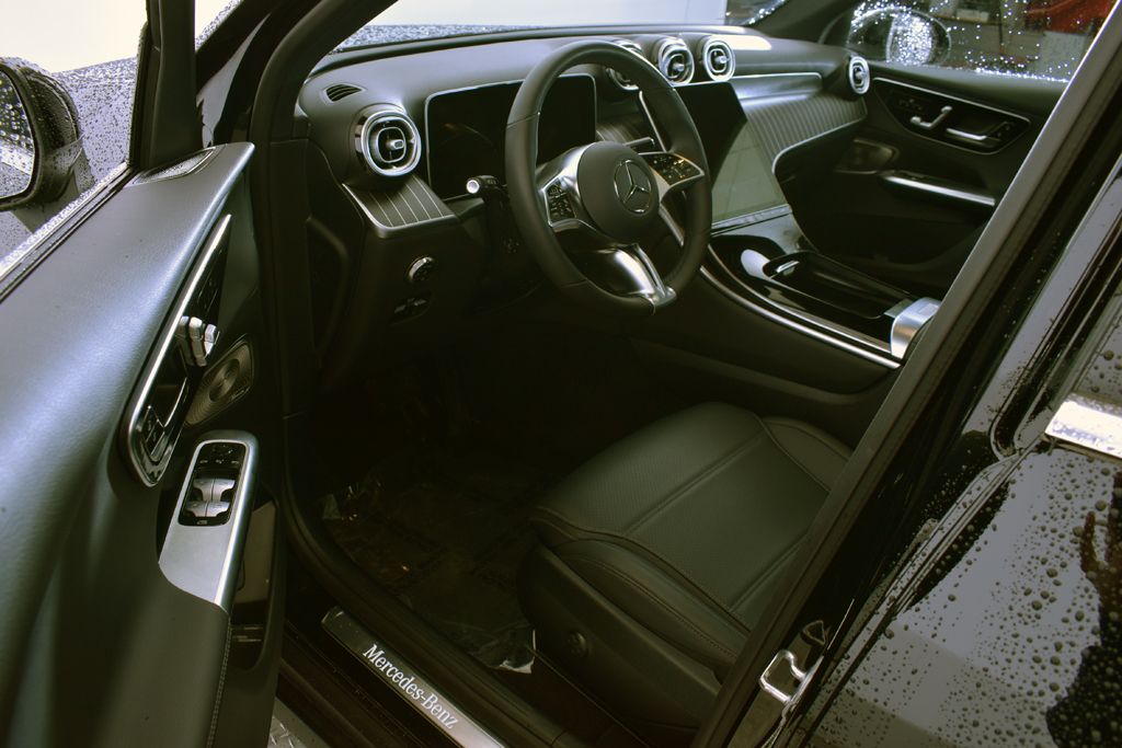 Thumbnail: 2026 Mercedes-Benz GLC - 14