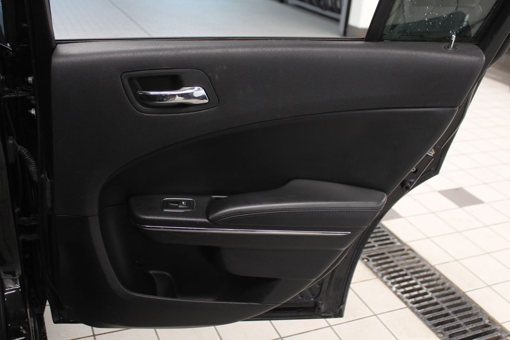 Thumbnail: 2014 Dodge Charger - 27