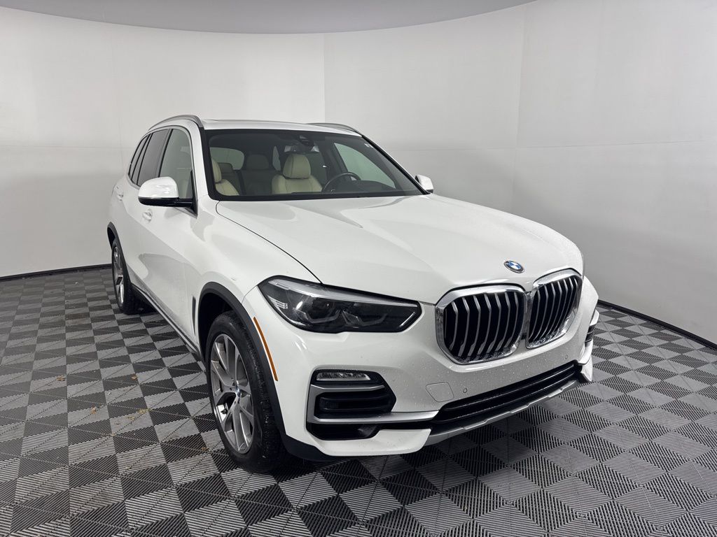 Thumbnail: 2021 BMW X5 - 3