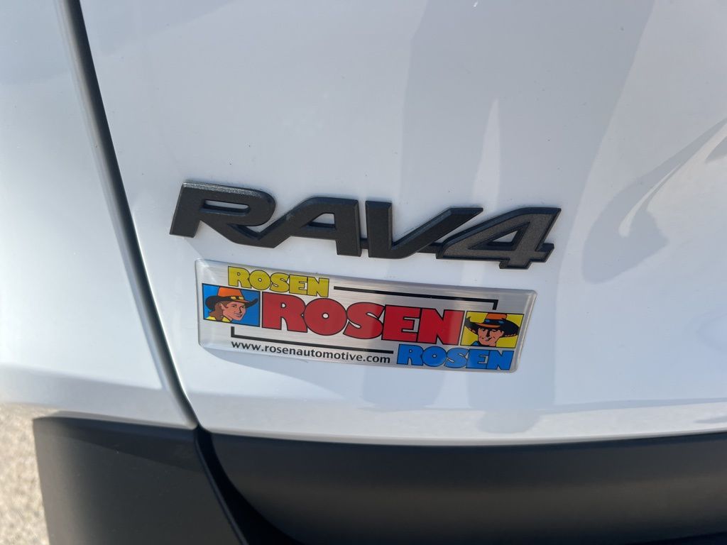 2022 Toyota RAV4 Adventure photo