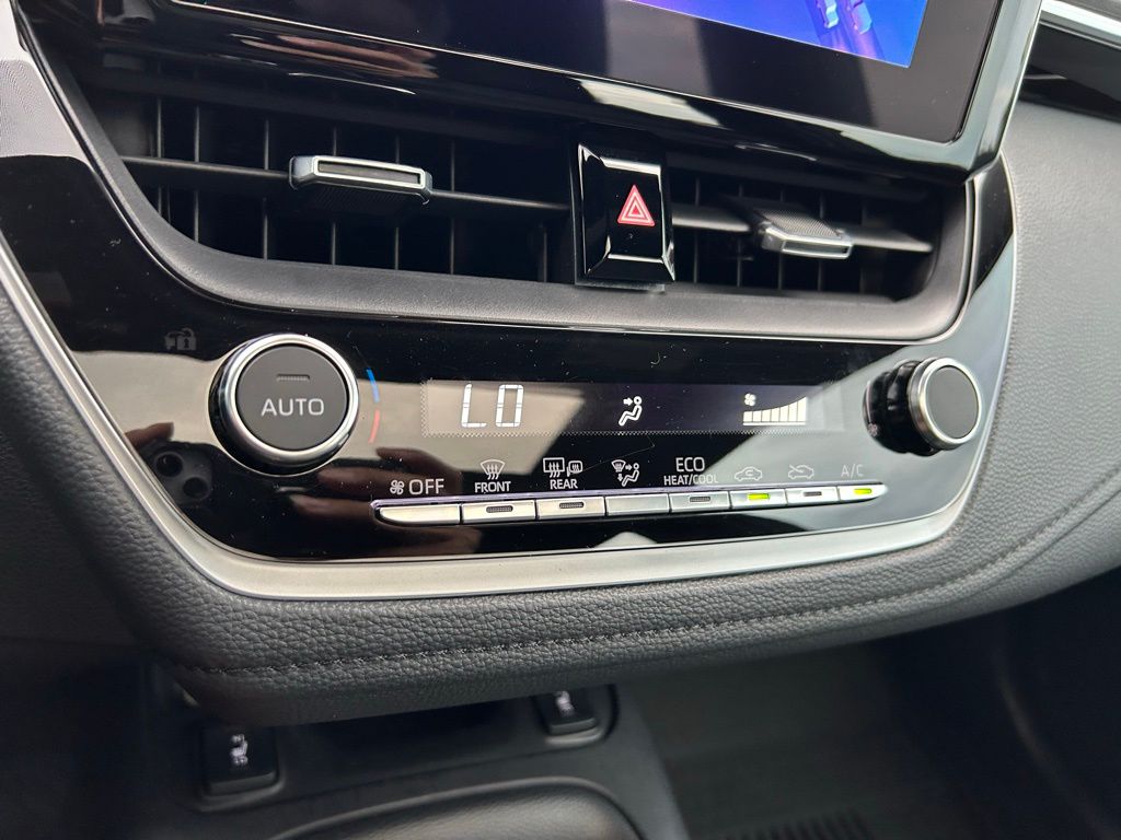 2023 Toyota Corolla XSE 26