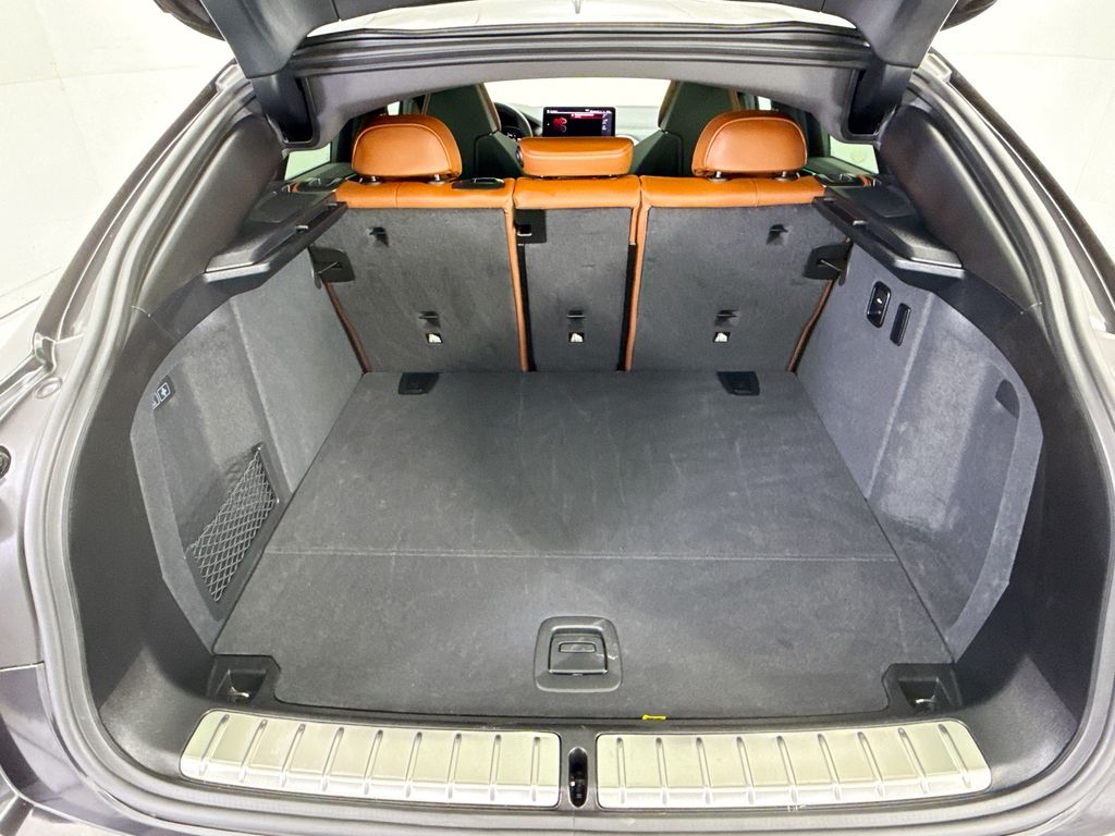 Thumbnail: 2025 BMW X4 - 27