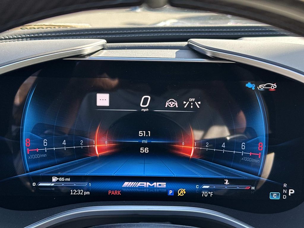 Thumbnail: 2025 Mercedes-Benz AMG GT - 15