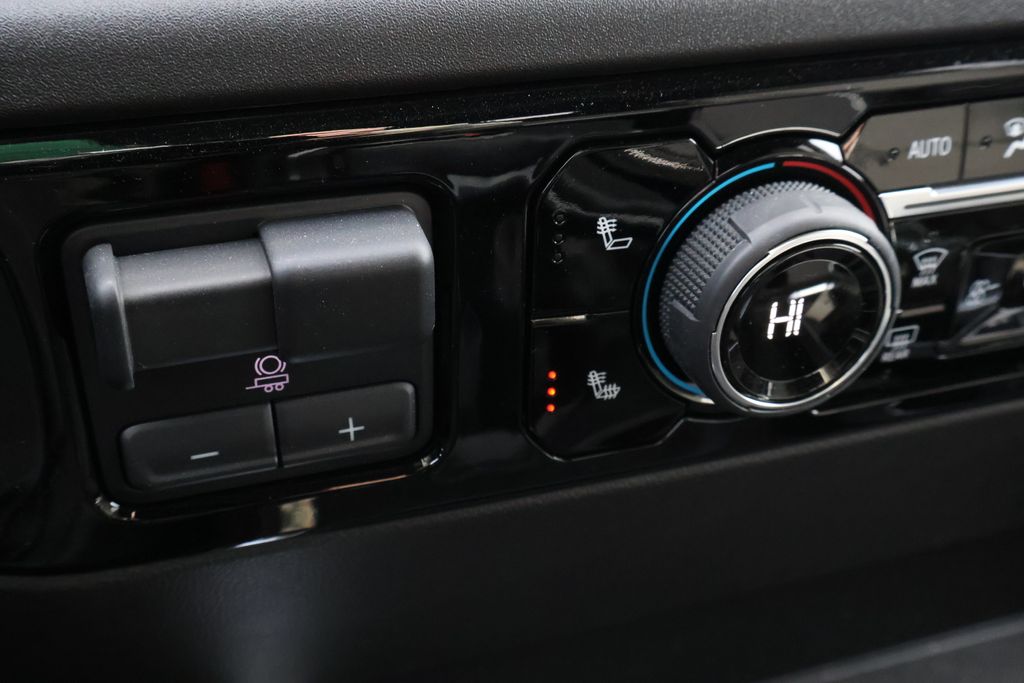 Thumbnail: 2024 Chevrolet Silverado 1500 - 28