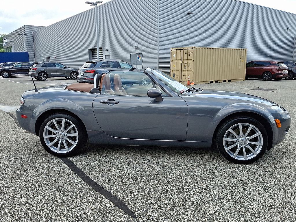 Thumbnail: 2006 Mazda MX-5 Miata - 12