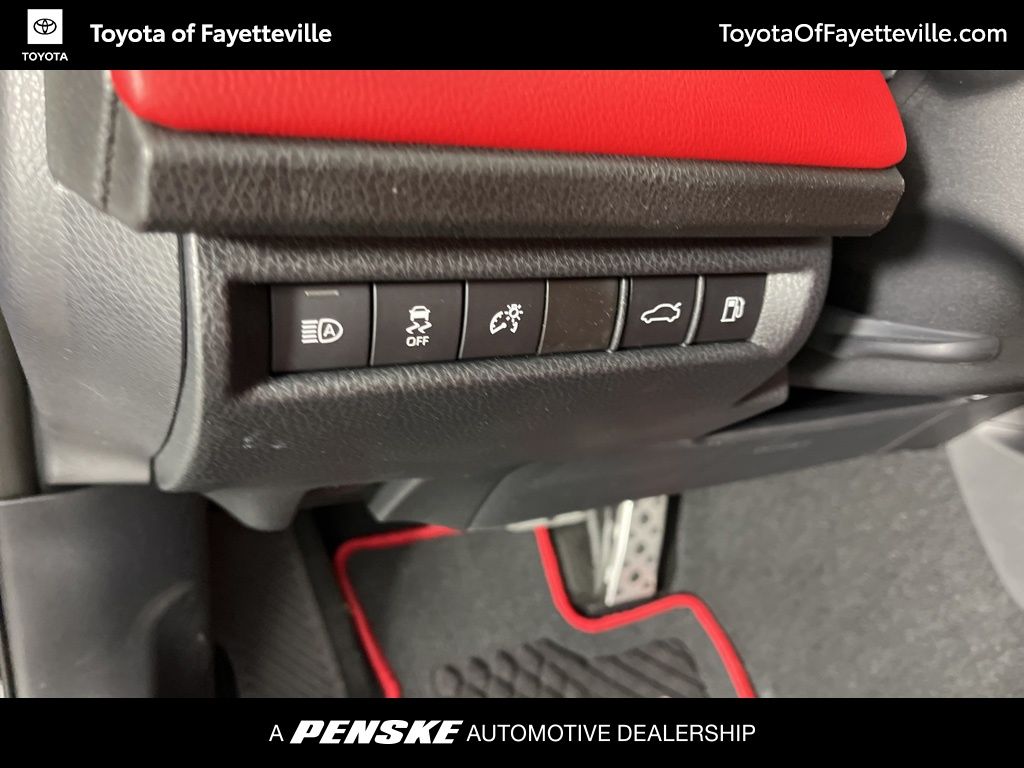 2025 Toyota Camry XSE 27