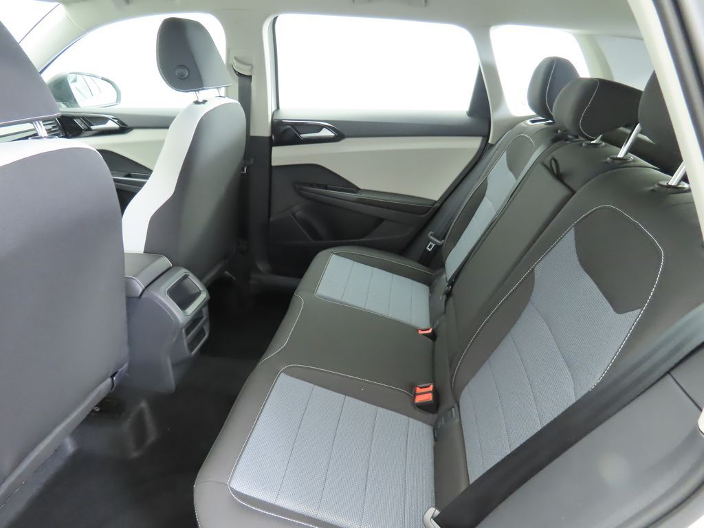 Thumbnail: 2026 Volkswagen Taos - 19