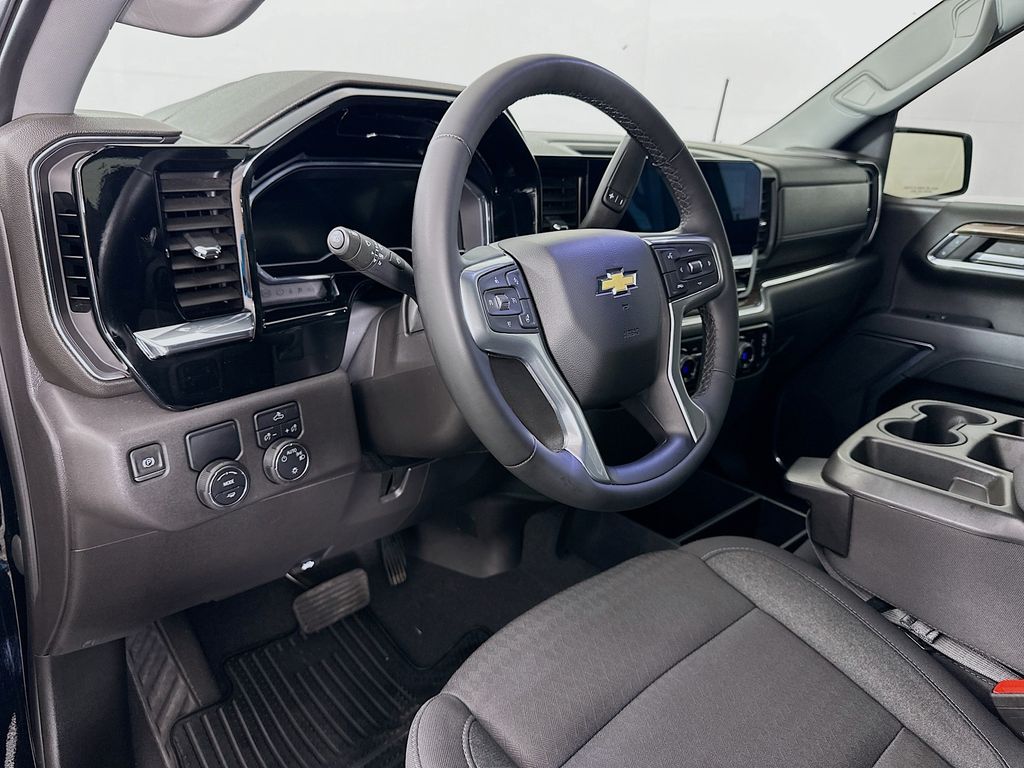 2023 Chevrolet Silverado 1500 LT 9
