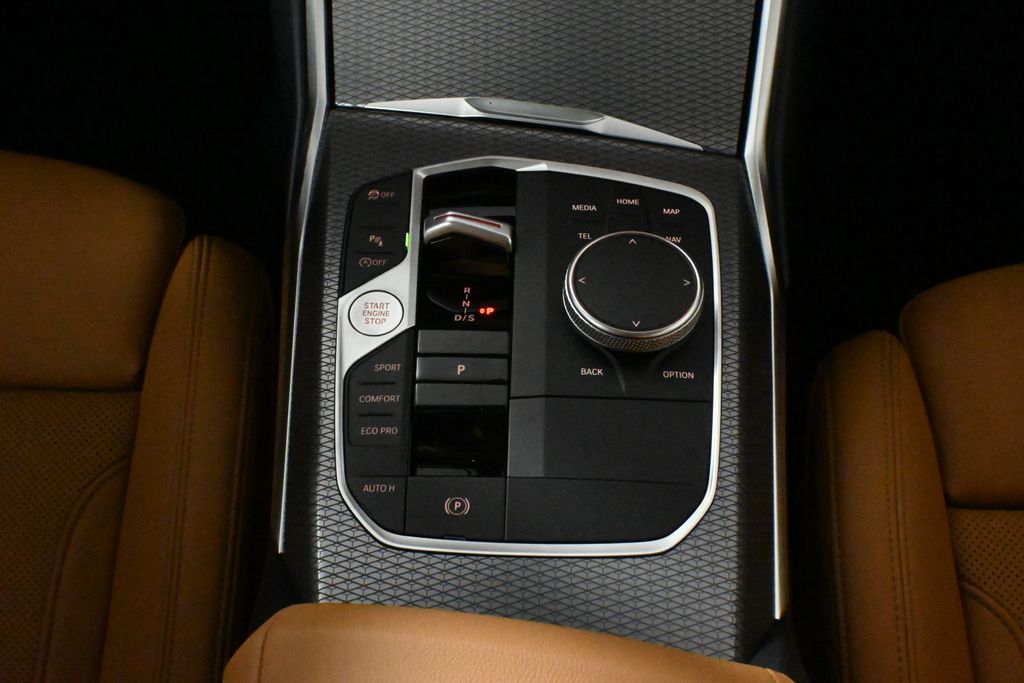 Thumbnail: 2026 BMW 3 Series - 25