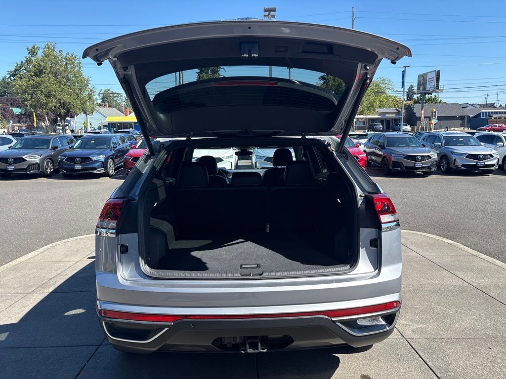 2024 Volkswagen Atlas Cross Sport 2.0T SE w/Technology