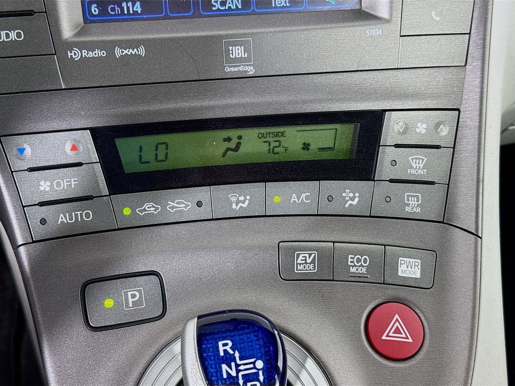 Thumbnail: 2012 Toyota Prius - 15