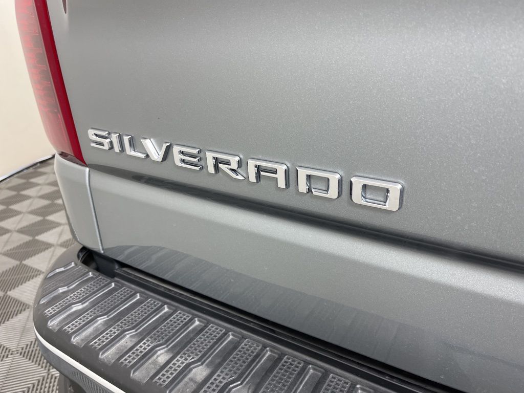 Thumbnail: 2026 Chevrolet Silverado 1500 - 20