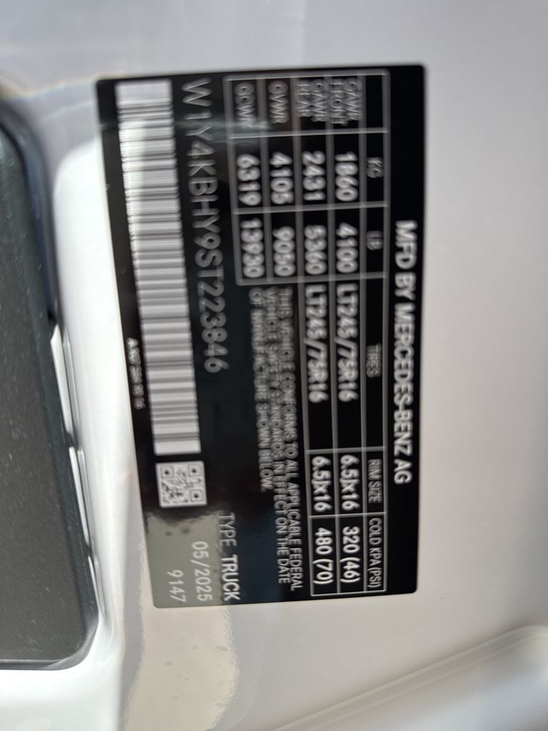 2025 Mercedes-Benz Sprinter 2500 32