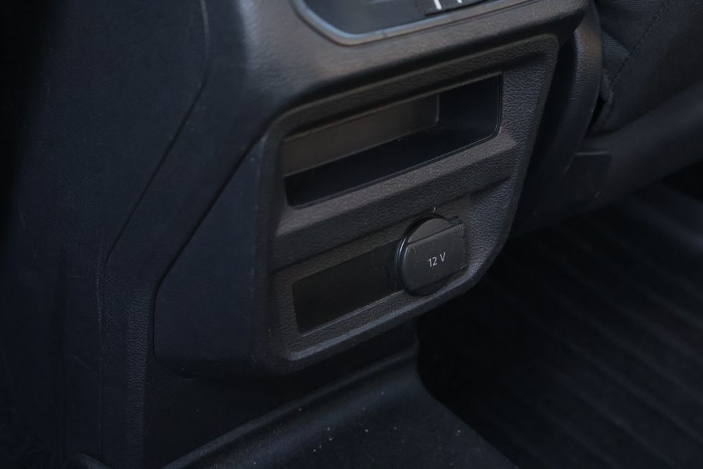 Thumbnail: 2019 Volkswagen Tiguan - 30
