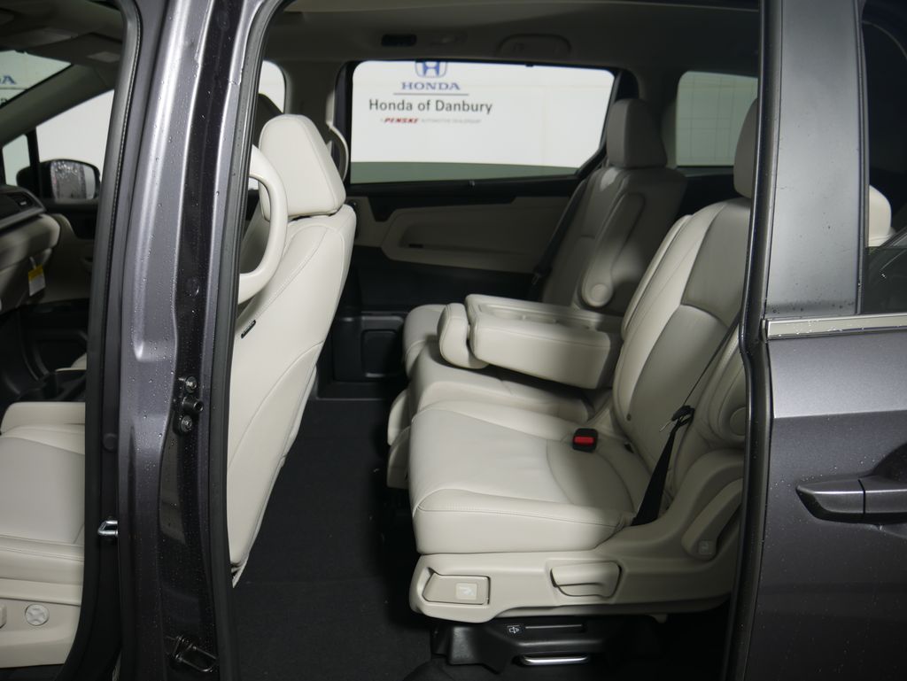 Thumbnail: 2026 Honda Odyssey - 14